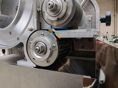 三维高速切丁机实拍图