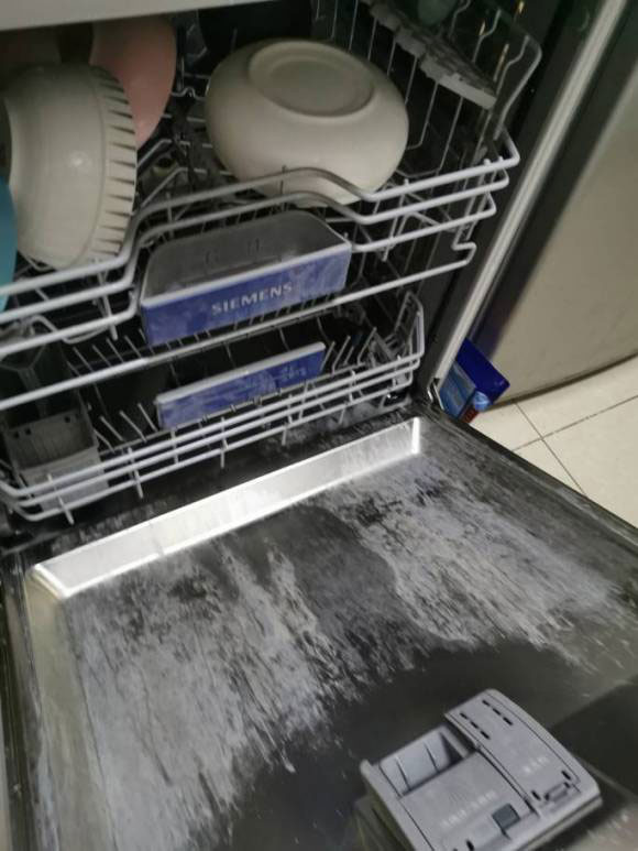 为什么洗碗机会有水垢 为什么洗碗机会有水垢
