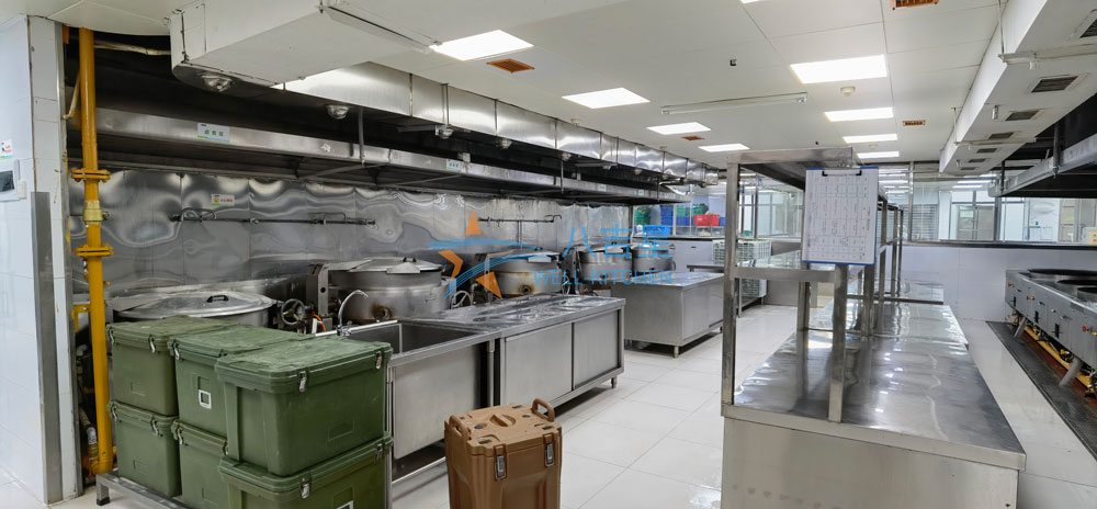 南山鑫辉餐饮中央ky登录二楼卤制区