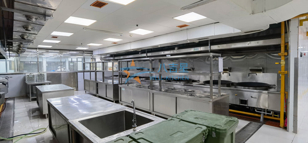 南山鑫辉餐饮中央ky登录二楼卤制区