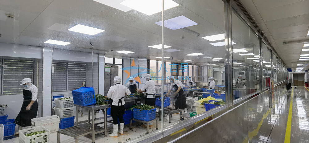 南山鑫辉餐饮中央ky登录二楼蔬菜加工区